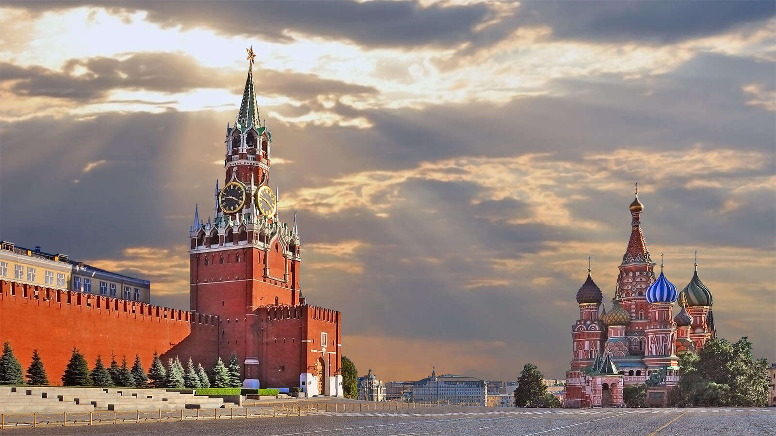 Захватывающий путь по Кремлевским дорожкам: история и уникальные достопримечательности